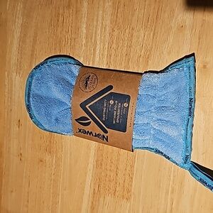Norwex Dusting Mitt